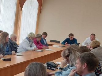 Алексей Сидоров принял участие в обсуждении состояния дворовых территорий Ленинского района